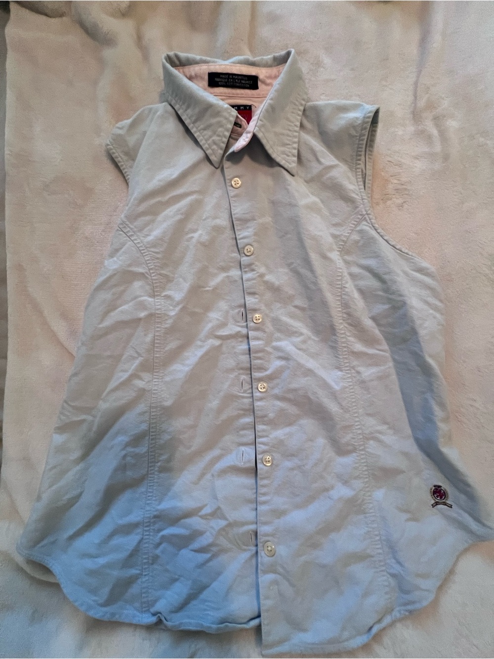 Sleeveless Button-Up Shirt Vest - Light Blue
Tommy Hilfiger